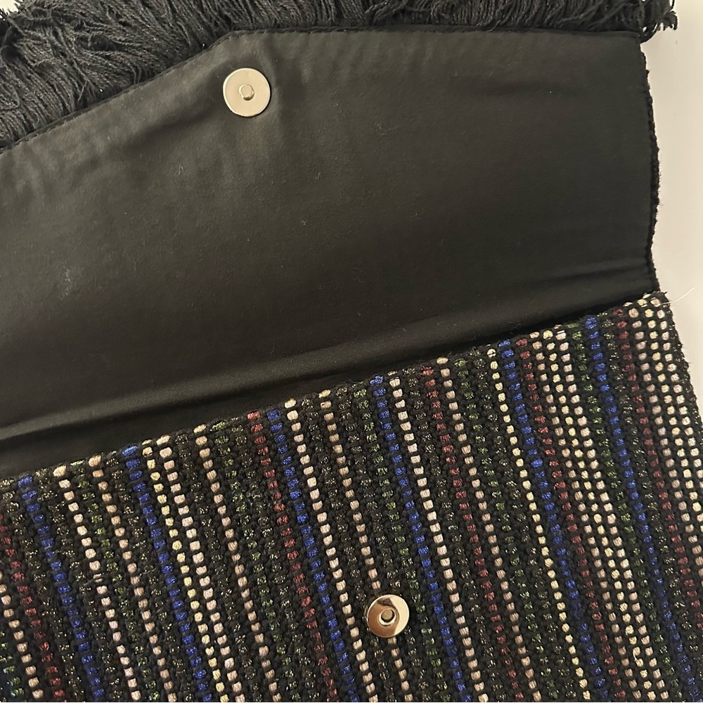 **CLOSET CLEAR OUT**  Stella & Dot Clutch - Picture 4 of 5